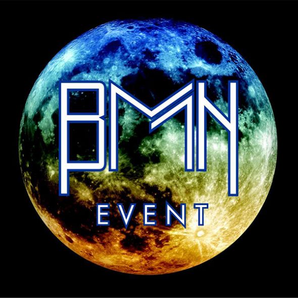 Их хотын залуусын корсет шоу болно